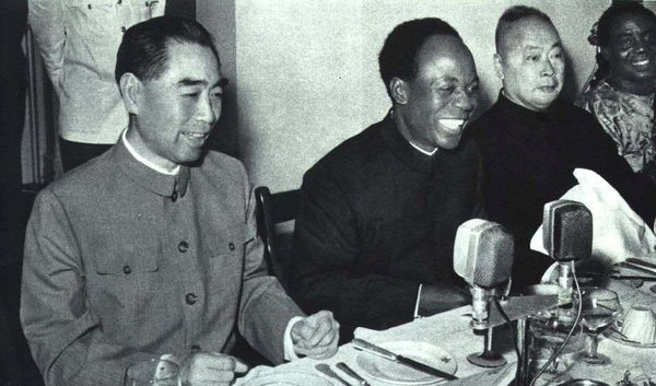 Zhou Enlai with President Nkrumah on his visit to Ghana in April 1964. Photo by 人民画报. Public domain.