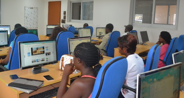 African_Women_working_on_computers.jpg